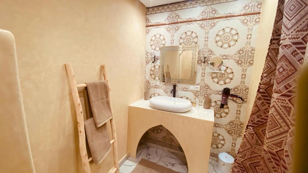 Riad & Spa Sous Le Soleil Chez Jerome Et Pamela Ch Marrakchi Marrakesh Exteriör bild